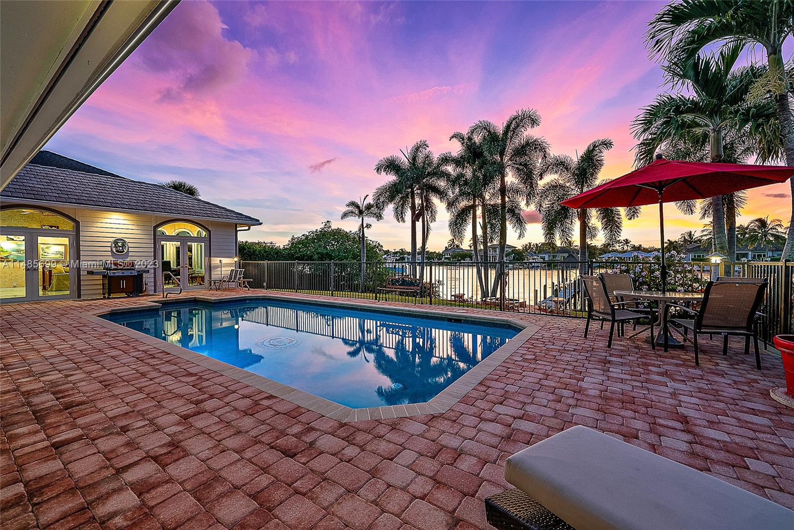 18781 Southeast River Ridge Road Jupiter, FL 33469 - Photo 9 of 37 Gallery Image 9