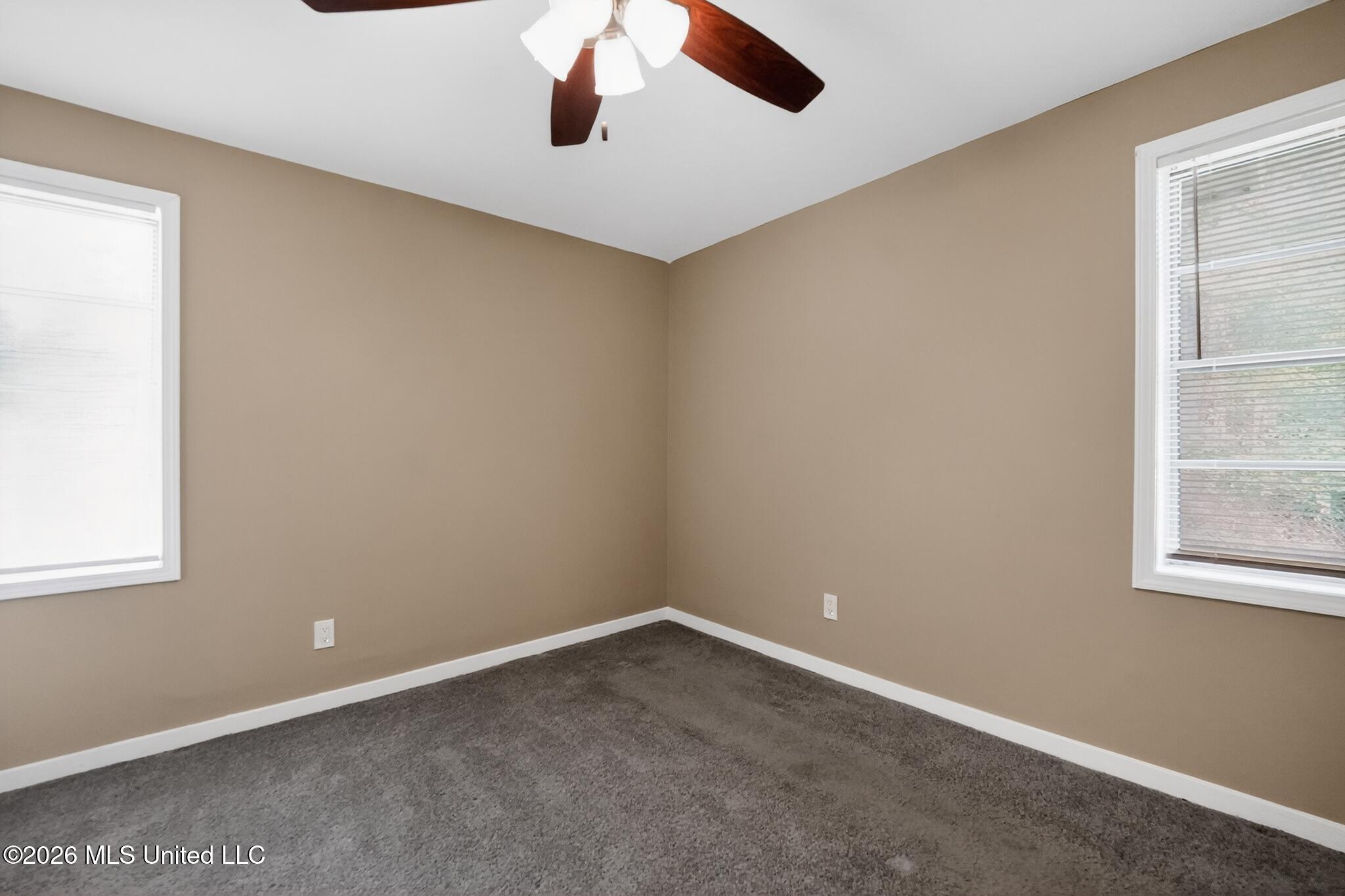 1523 Winchester Street Jackson, MS 39211 - Photo 10 of 34 10_1523_Winchester_St-Living_room-6774