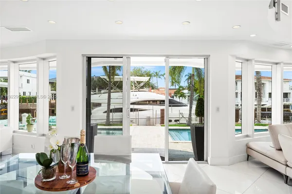 a view of entryway and hall