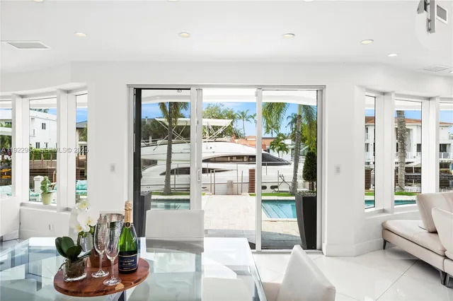 a view of entryway and hall