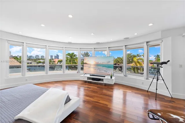$5,680,000 | 3344 Northeast 167th Street, North Miami Beach, FL 33160