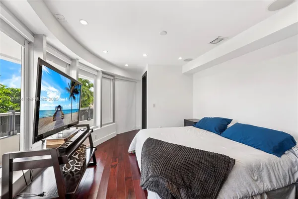 $5,680,000 | 3344 Northeast 167th Street, North Miami Beach, FL 33160