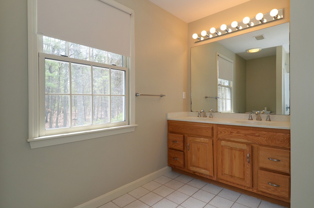 11 Elizabeth Road Hopkinton, MA 01748 - Photo 24 of 30 Gallery Image 24