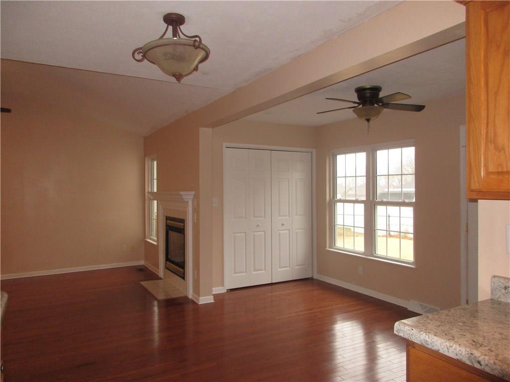 6047 Brandermill Ridge Columbus, IN 47203 - Photo 8 of 25 Gallery Image 8