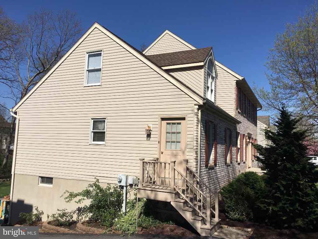 2827 Ridings Way York, PA 17408 - Photo 5 of 36 Gallery Image 5