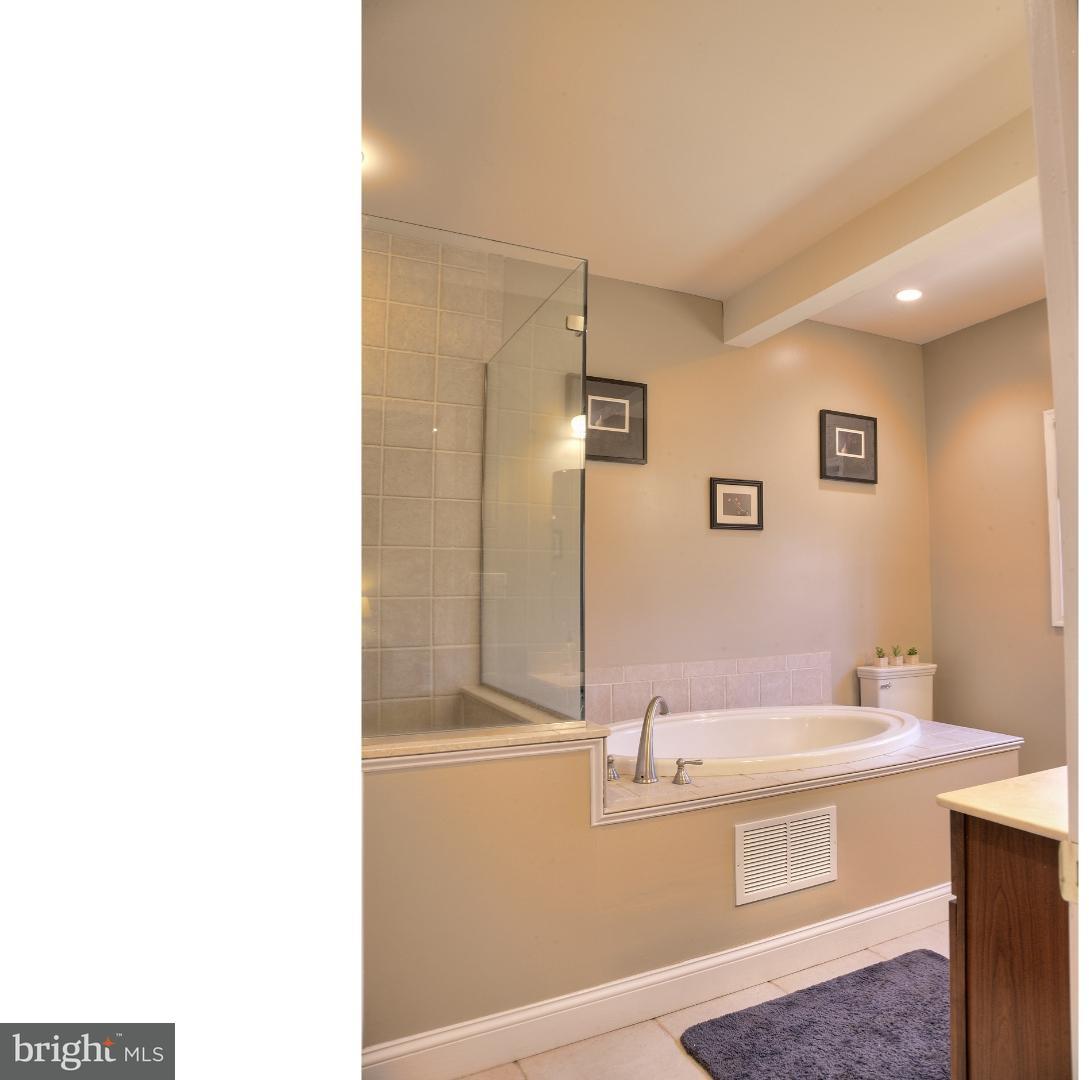 428 Creamery Road Quakertown, PA 18951 - Photo 14 of 23 Master Bathroom