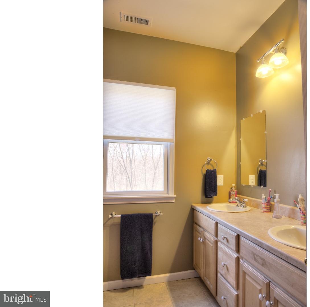 428 Creamery Road Quakertown, PA 18951 - Photo 20 of 23 Bathroom