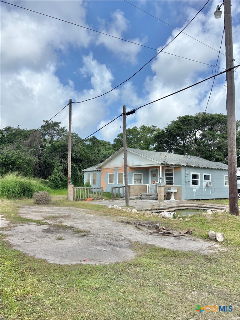 209 7th Street Port O'Connor, TX 77982 - Photo 4 of 11