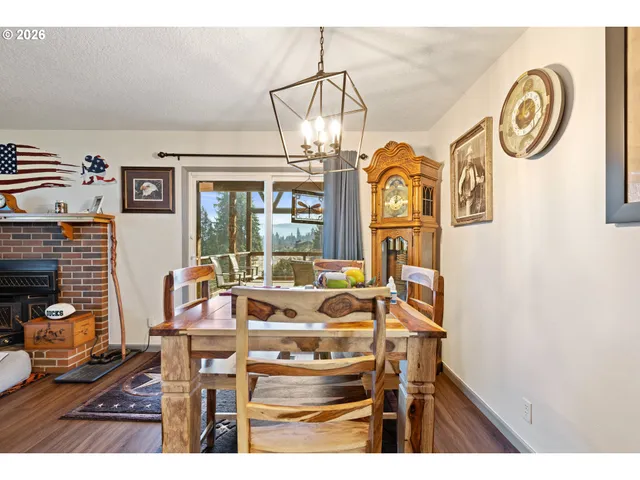 $450,000 | 2025 Northwest Delridge Avenue, Roseburg, OR 97471