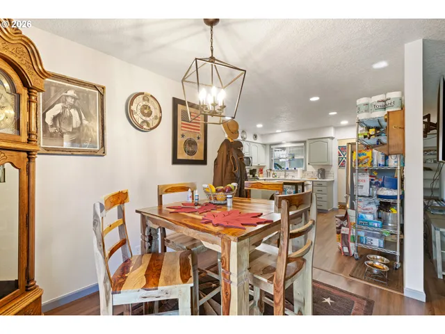 $450,000 | 2025 Northwest Delridge Avenue, Roseburg, OR 97471