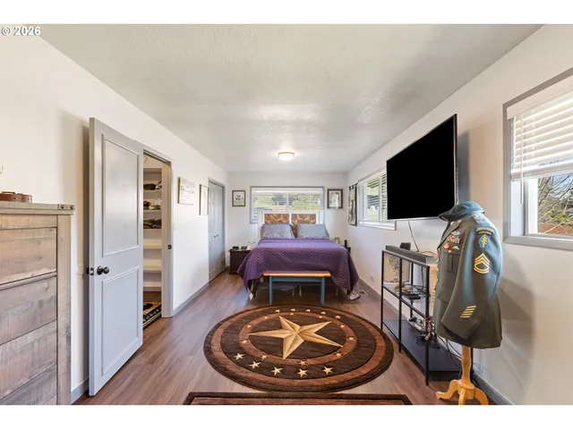 $450,000 | 2025 Northwest Delridge Avenue, Roseburg, OR 97471