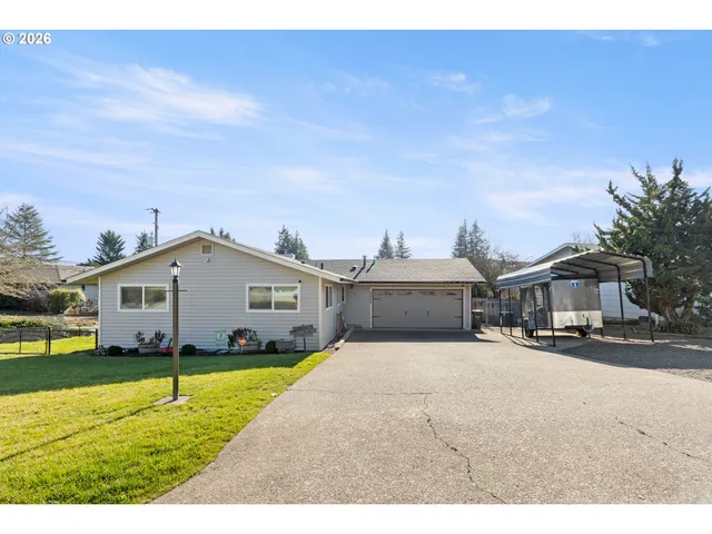 $450,000 | 2025 Northwest Delridge Avenue, Roseburg, OR 97471