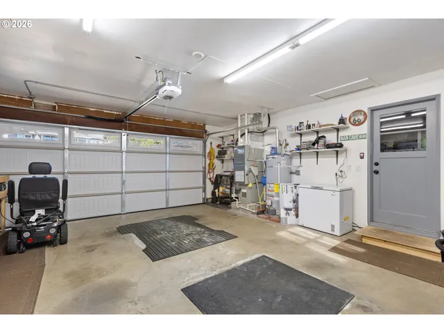 $450,000 | 2025 Northwest Delridge Avenue, Roseburg, OR 97471