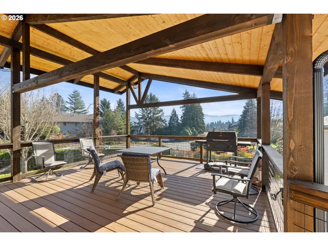 $450,000 | 2025 Northwest Delridge Avenue, Roseburg, OR 97471