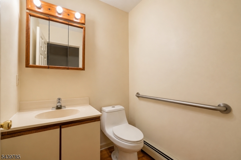 265 Rosa Parks Boulevard Paterson, NJ 07501 - Photo 13 of 31
