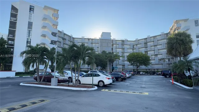 $2,100 | 3401 North Country Club Drive, Unit 207, Aventura, FL 33180