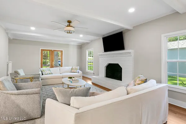 $565,000 | 4408 Deer Creek Drive, Jackson, MS 39211