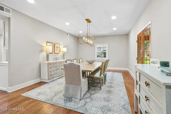 $565,000 | 4408 Deer Creek Drive, Jackson, MS 39211