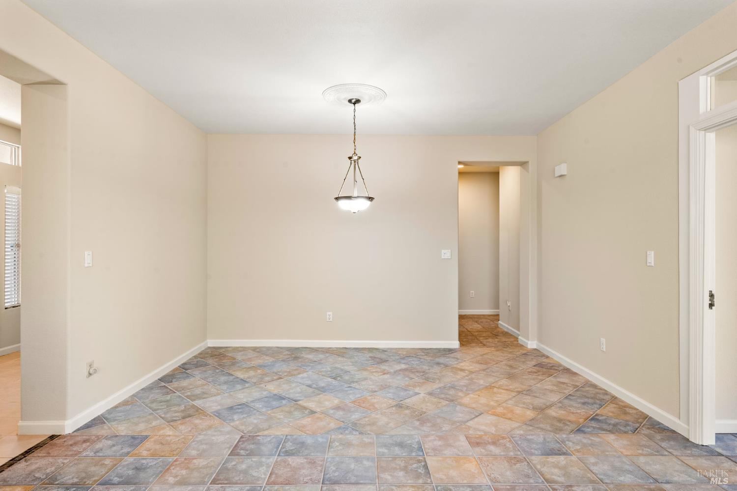 347 Canyon Spring Drive Rio Vista, CA 94571 - Photo 5 of 60 dining room