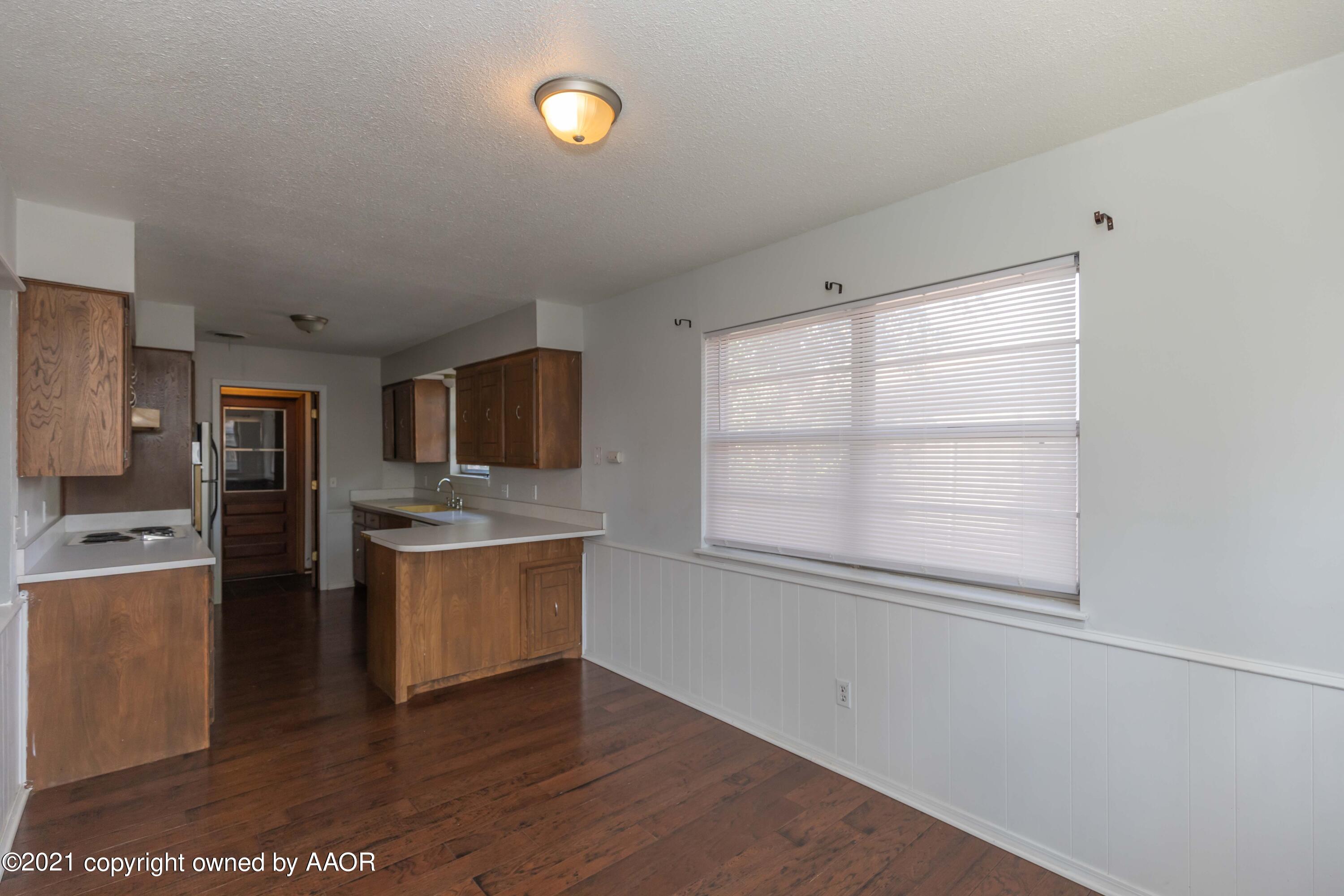 5018 Hillside Road Amarillo, TX 79109 - Photo 13 of 37 DINING VIEW 2