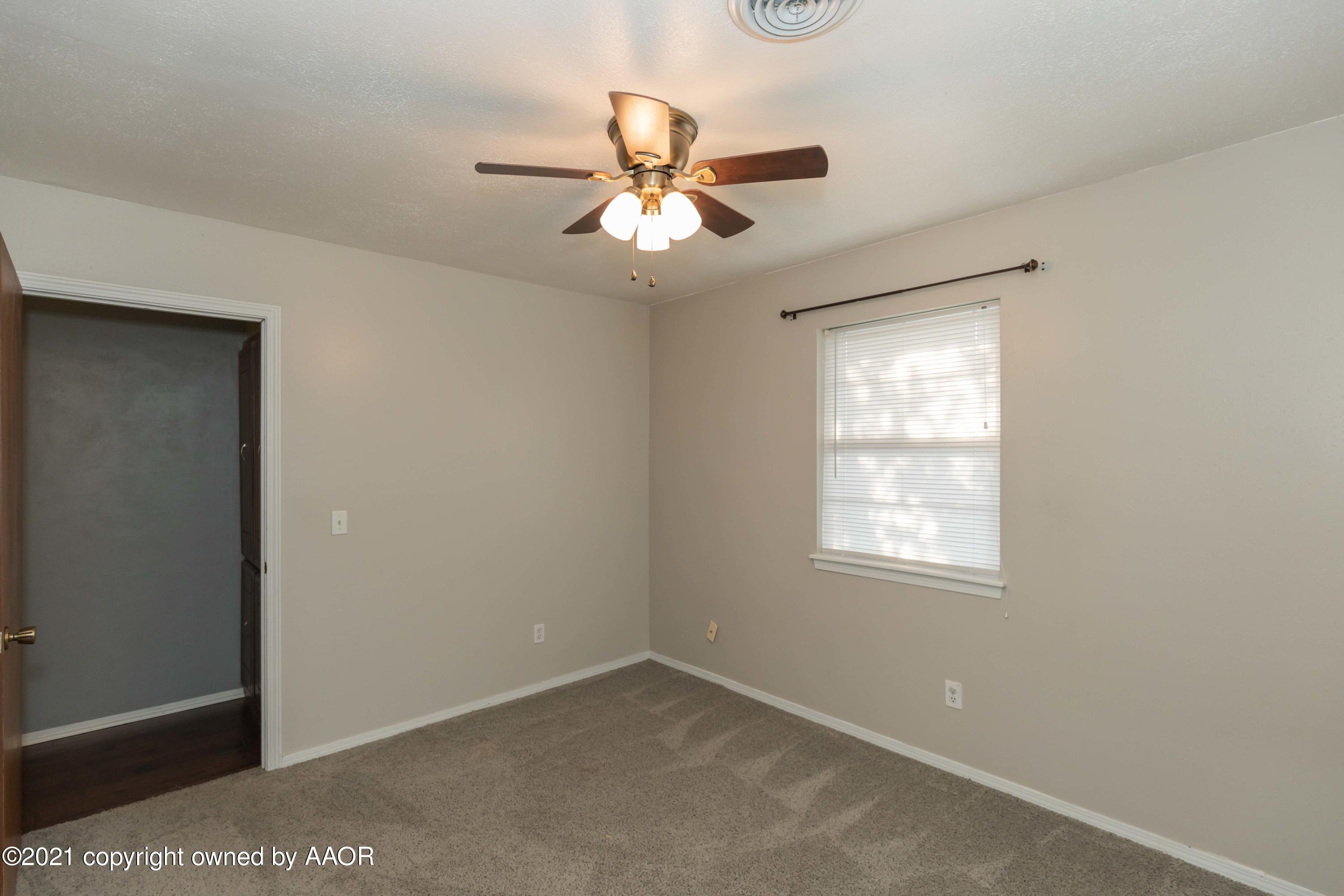 5018 Hillside Road Amarillo, TX 79109 - Photo 24 of 37 BEDROOM 2 VIEW 3