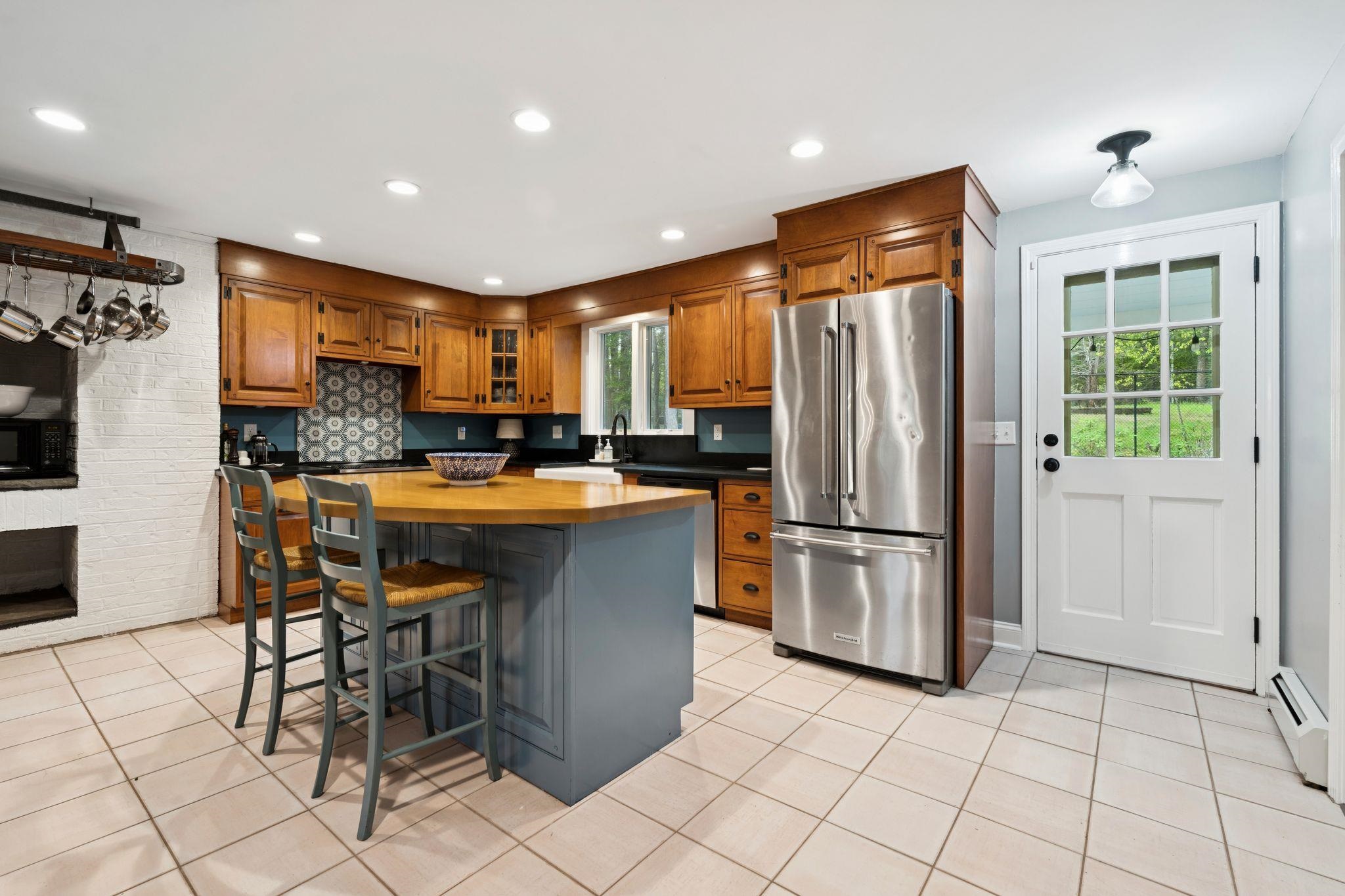 12 Hemlock Road Kensington, NH 03833 - Photo 6 of 37