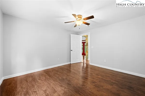 a view of entryway with a front door