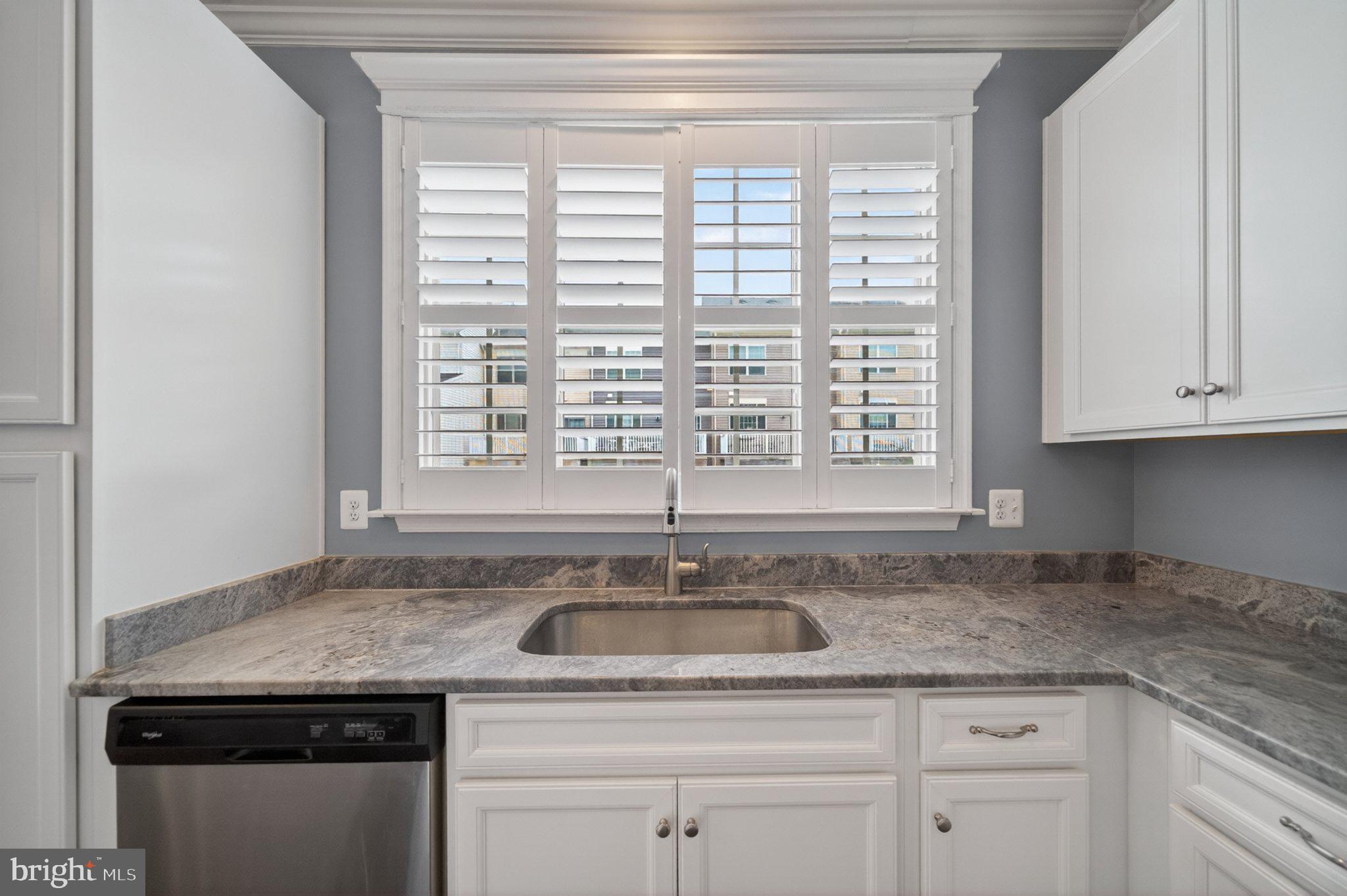 8475 Randell Ridge Road Frederick, MD 21704 - Photo 12 of 36 Bright kitchen with modern finishes.