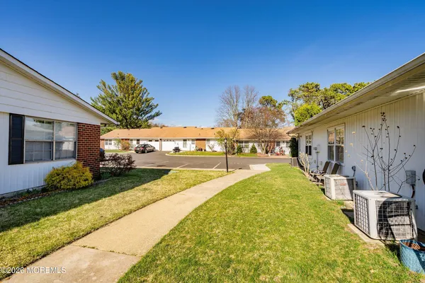 $195,000 | 1018 B Aberdeen Drive, Lakewood, NJ 08701