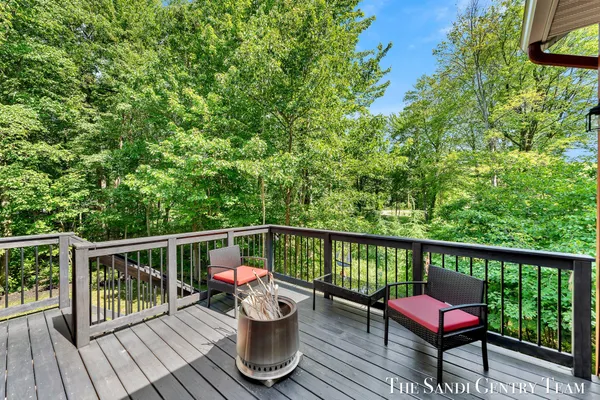 $659,900 | 17952 Spring Tree Court, Spring Lake, MI 49456