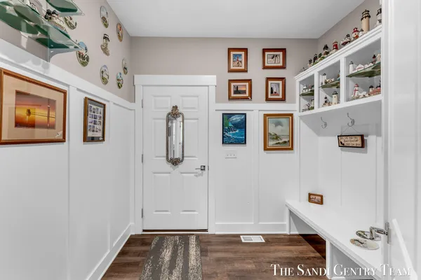 $659,900 | 17952 Spring Tree Court, Spring Lake, MI 49456