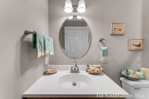 $659,900 | 17952 Spring Tree Court, Spring Lake, MI 49456