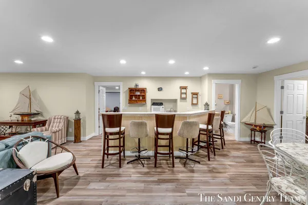 $659,900 | 17952 Spring Tree Court, Spring Lake, MI 49456