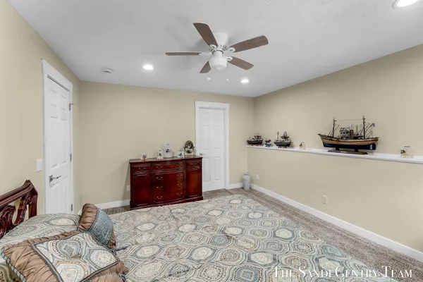 $659,900 | 17952 Spring Tree Court, Spring Lake, MI 49456