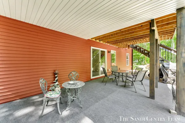 $659,900 | 17952 Spring Tree Court, Spring Lake, MI 49456