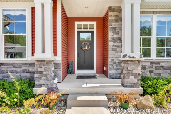 $659,900 | 17952 Spring Tree Court, Spring Lake, MI 49456