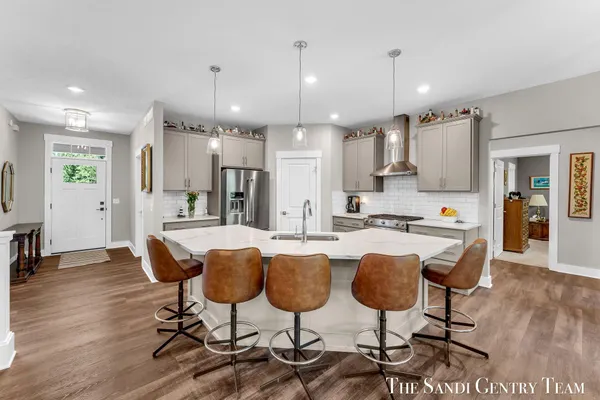 $659,900 | 17952 Spring Tree Court, Spring Lake, MI 49456