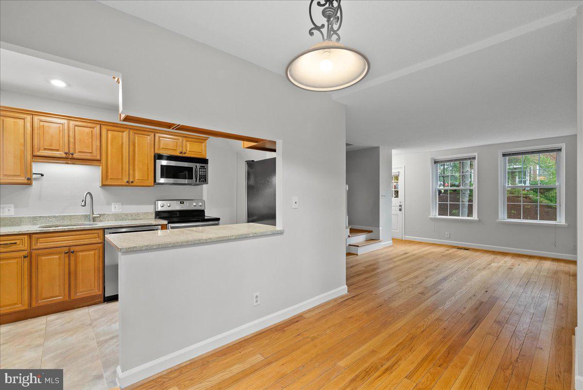 4803 27th Road South Arlington, VA 22206 - Photo 8 of 25 Gallery Image 8