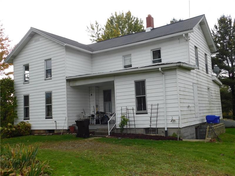 995 Vernon Road Greenville, PA 16125 - Photo 2 of 10 side porch