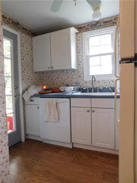 995 Vernon Road Greenville, PA 16125 - Photo 5 of 10 Kitchen