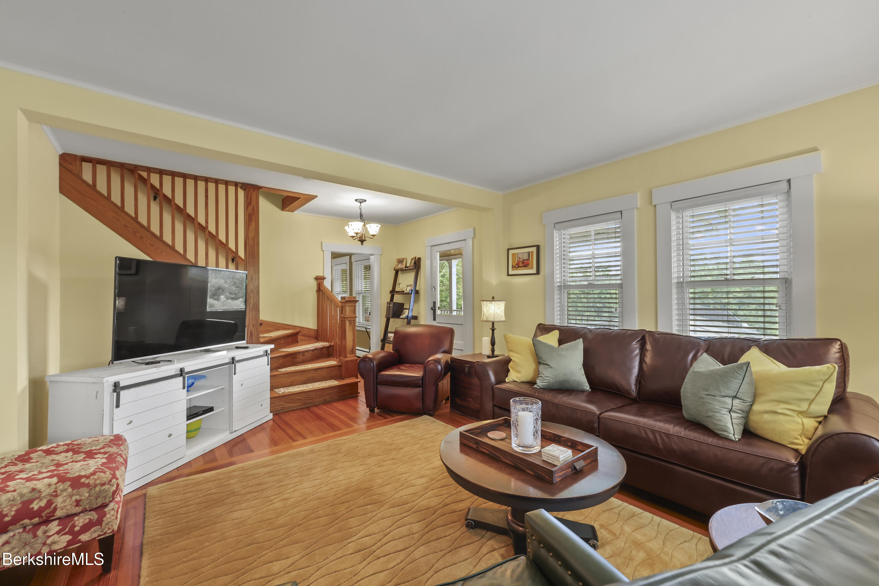 662 North Hoosac Road Williamstown, MA 01267 - Photo 14 of 55 75 Living Room