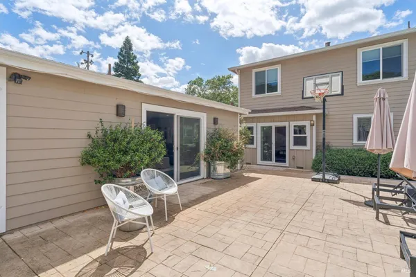 $2,390,000 | 227 Theodor Lane, Sonoma, CA 95476