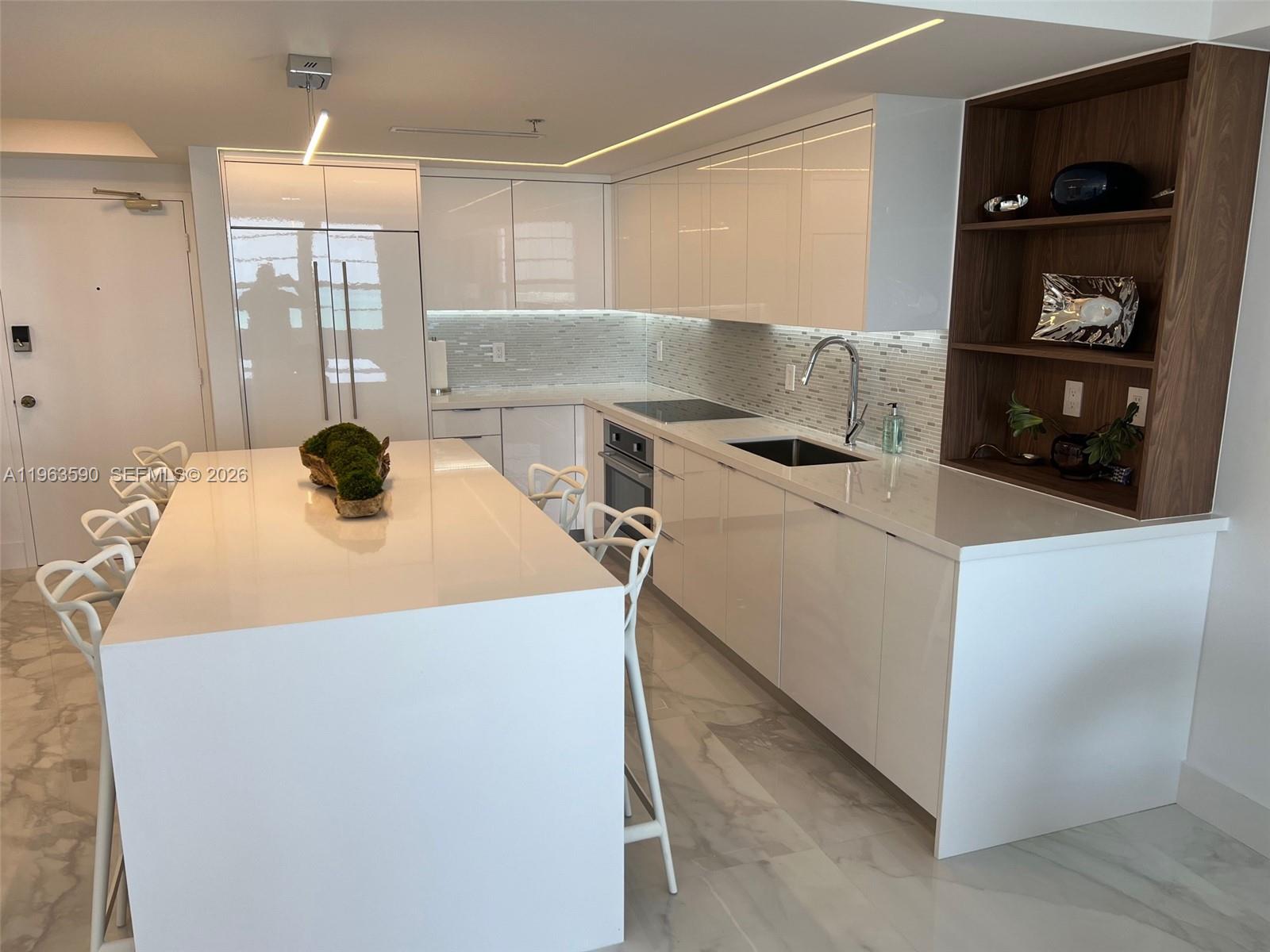 100 Lincoln Road, Unit 1548 Miami Beach, FL 33139 - Photo 12 of 57