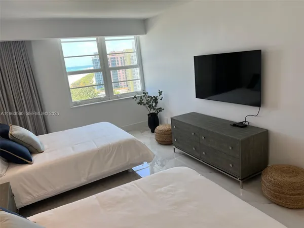 $8,000 | 100 Lincoln Road, Unit 1548, Miami Beach, FL 33139