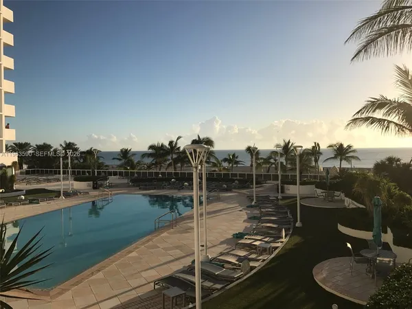 $8,000 | 100 Lincoln Road, Unit 1548, Miami Beach, FL 33139