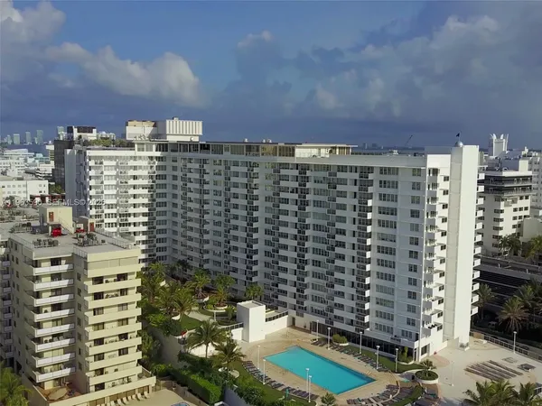 $8,000 | 100 Lincoln Road, Unit 1548, Miami Beach, FL 33139