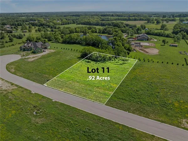 $236,000 | 13311 Winner's Circle, Smithville, MO 64089