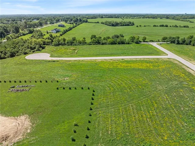 $236,000 | 13311 Winner's Circle, Smithville, MO 64089