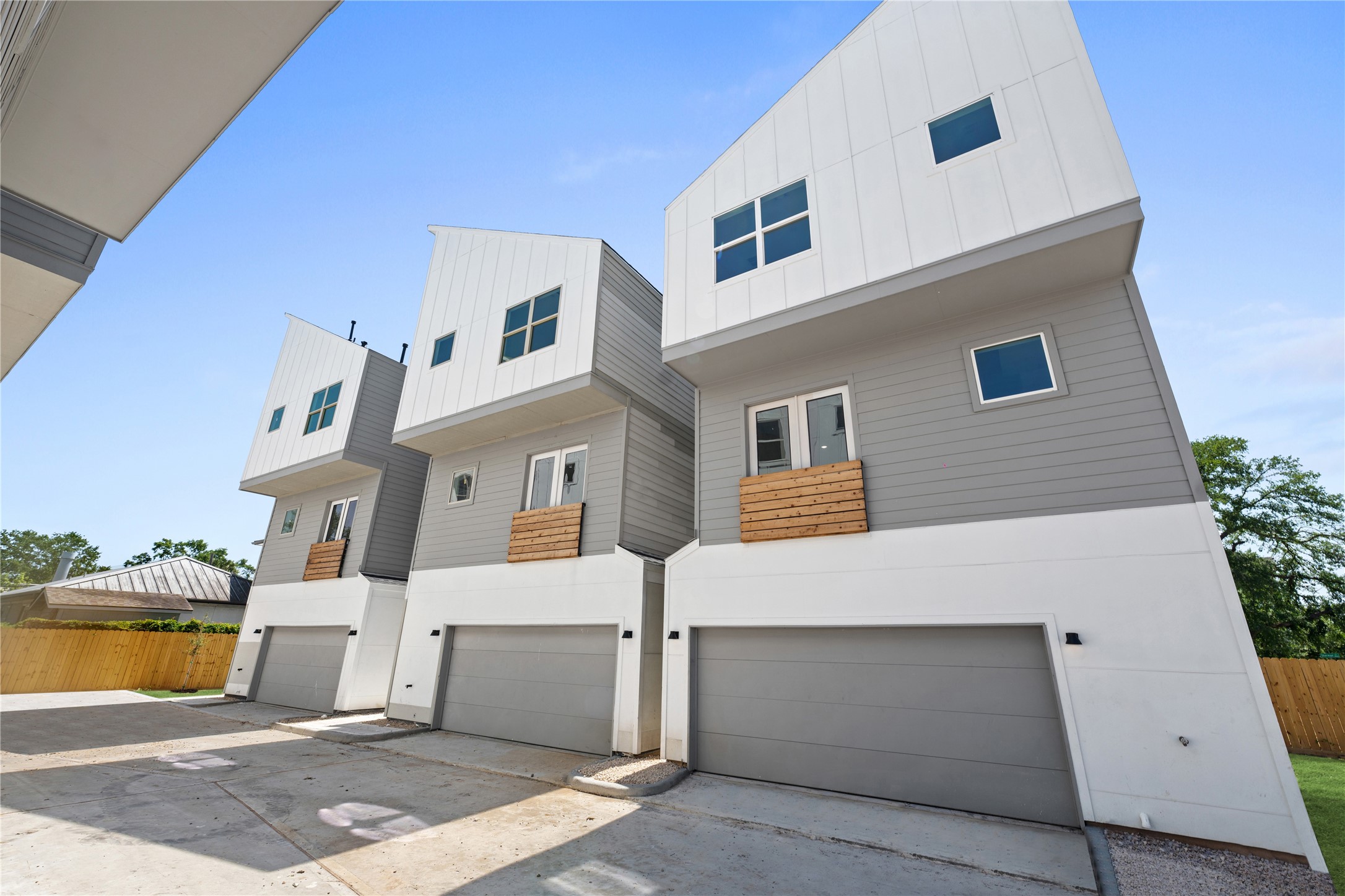 113 Milby Street Houston, TX 77003 - Photo 34 of 38 a house view with a outdoor space