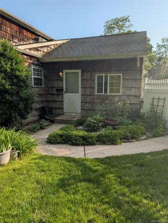 $2,000 | 39 Wenwood Drive, Hauppauge, NY 11788